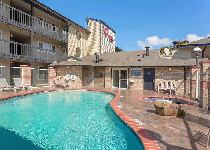 Lincoln Sands Oceanfront Resort, An Ascend Collection Hotel