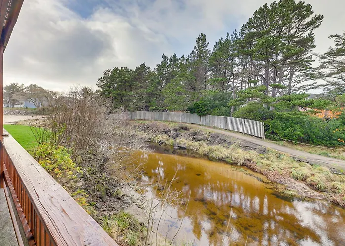 Walk To Neskowin Beach! Creekside Oregon Retreat